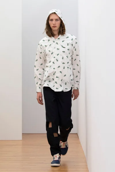 Look 15